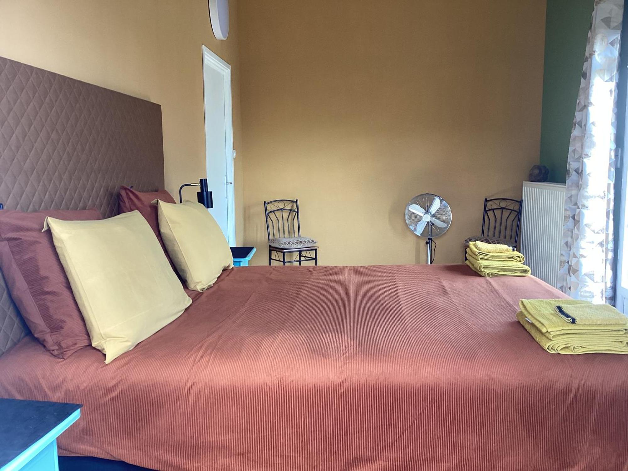 Domaine La Borniotte Apartment Saint-Alvere Ngoại thất bức ảnh